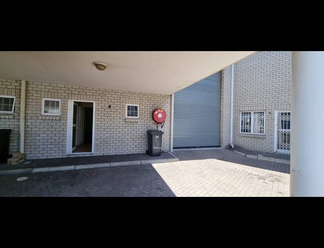 203M² WAREHOUSE TO LET IN AIRPORT INDUSTRIA